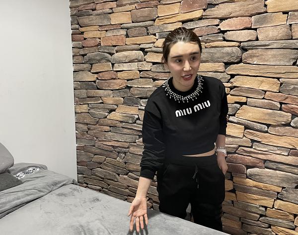 DƬ